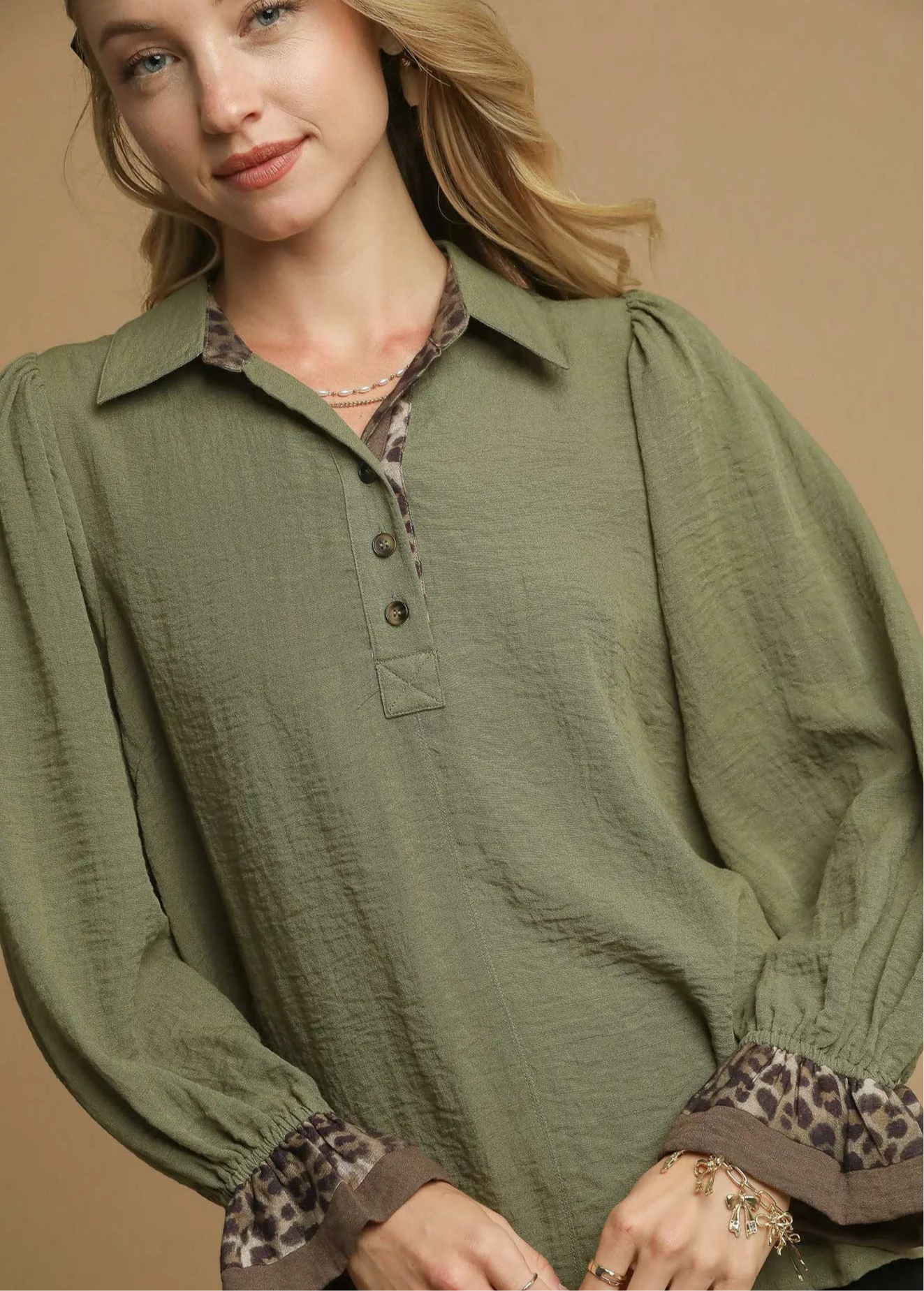 Leopard Print Trim Blouse