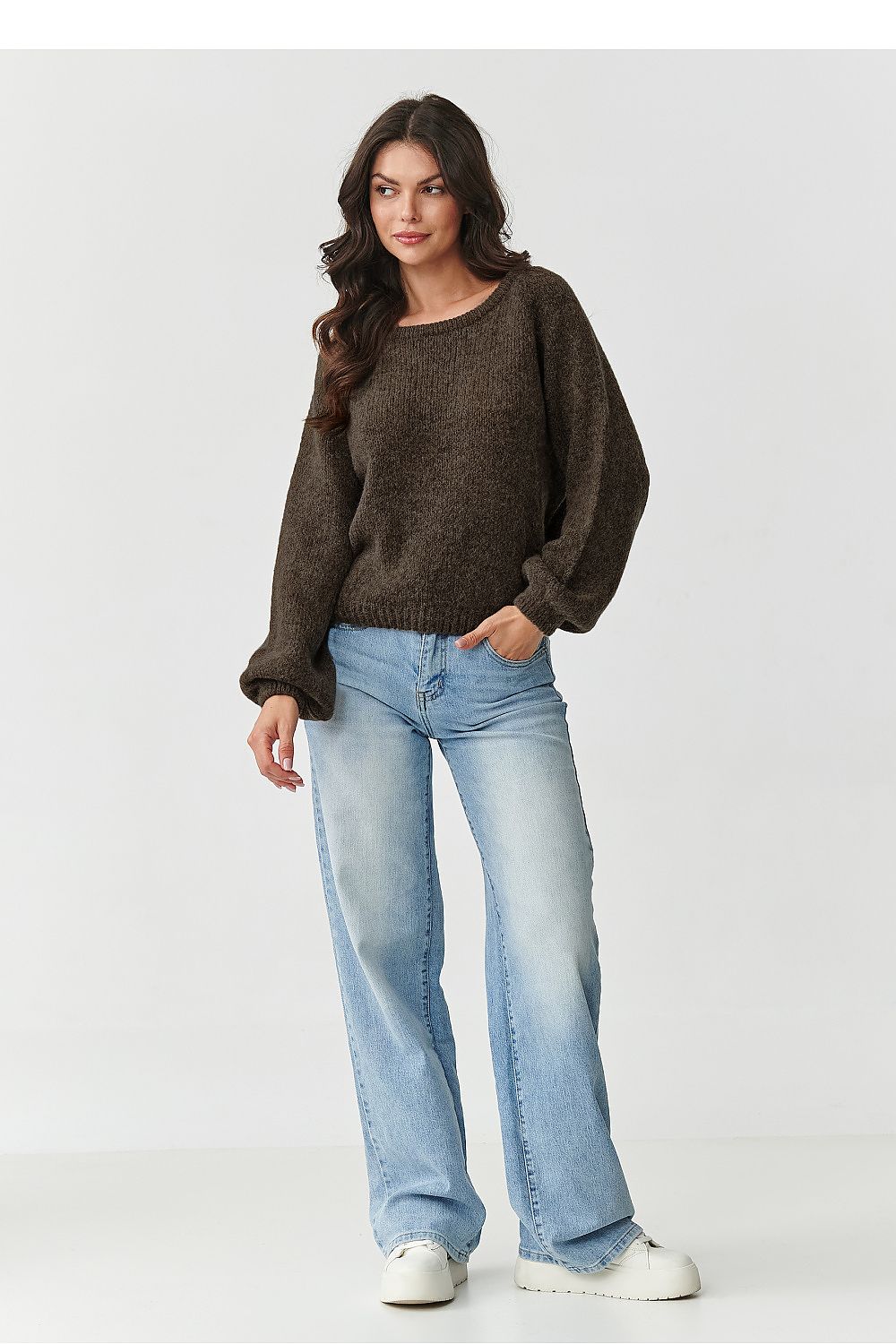 Jumper model 217383 Makadamia