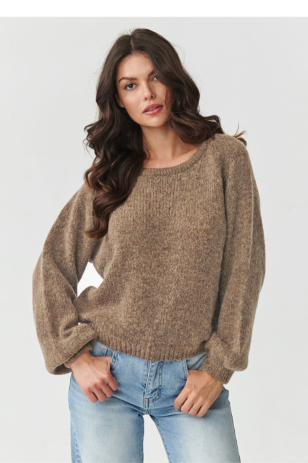 Jumper model 217384 Makadamia