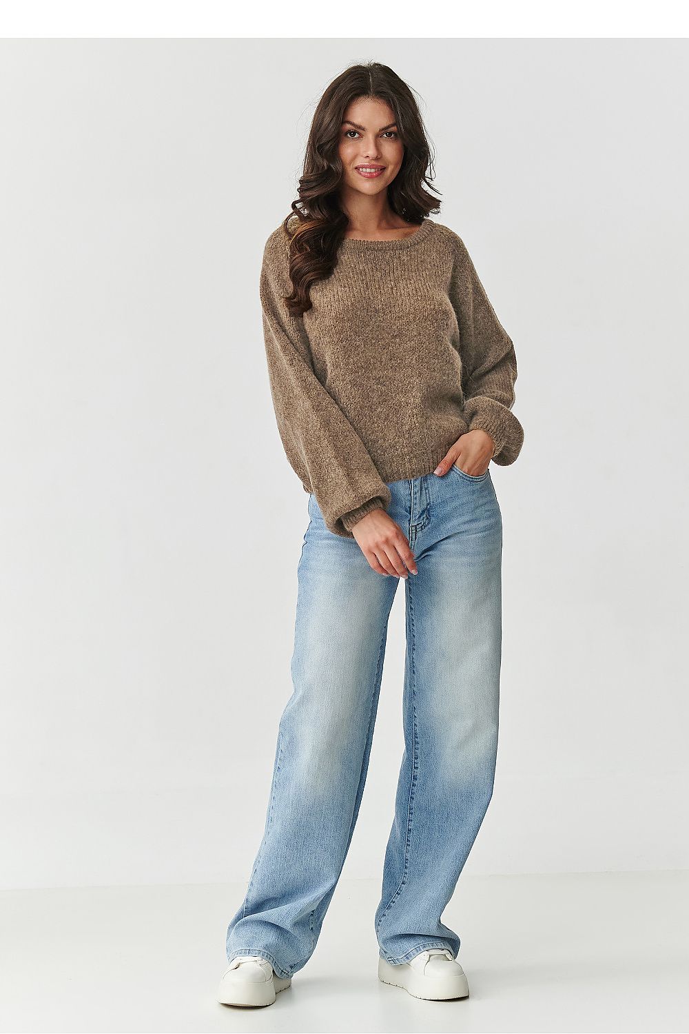 Jumper model 217384 Makadamia