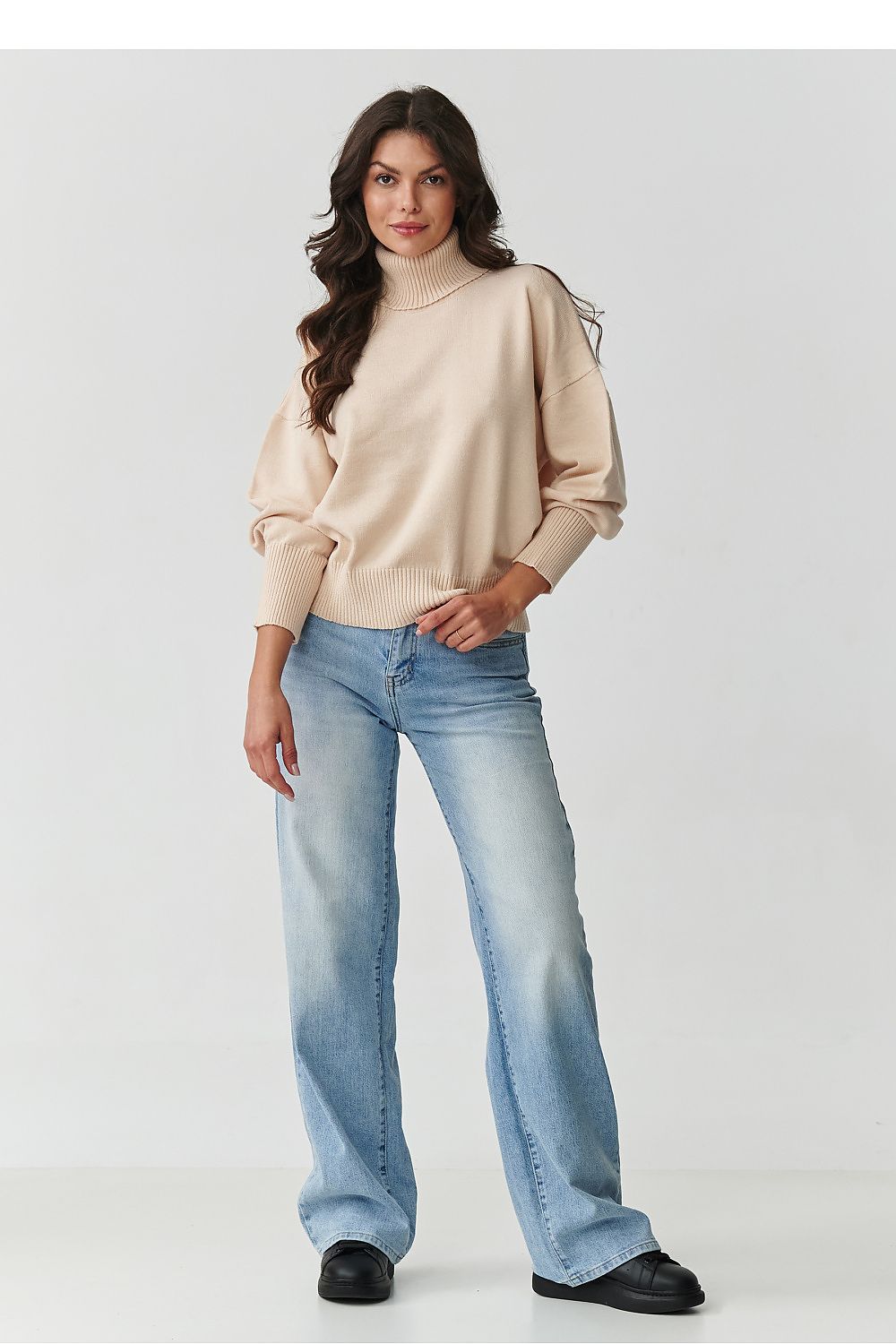 Turtleneck model 217393 Makadamia