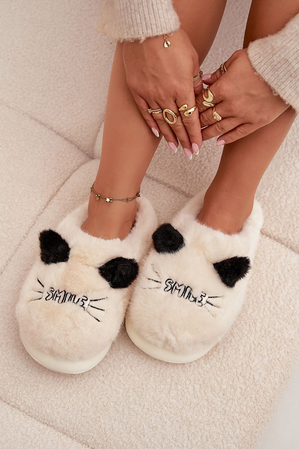 Slippers model 222288 Step in style