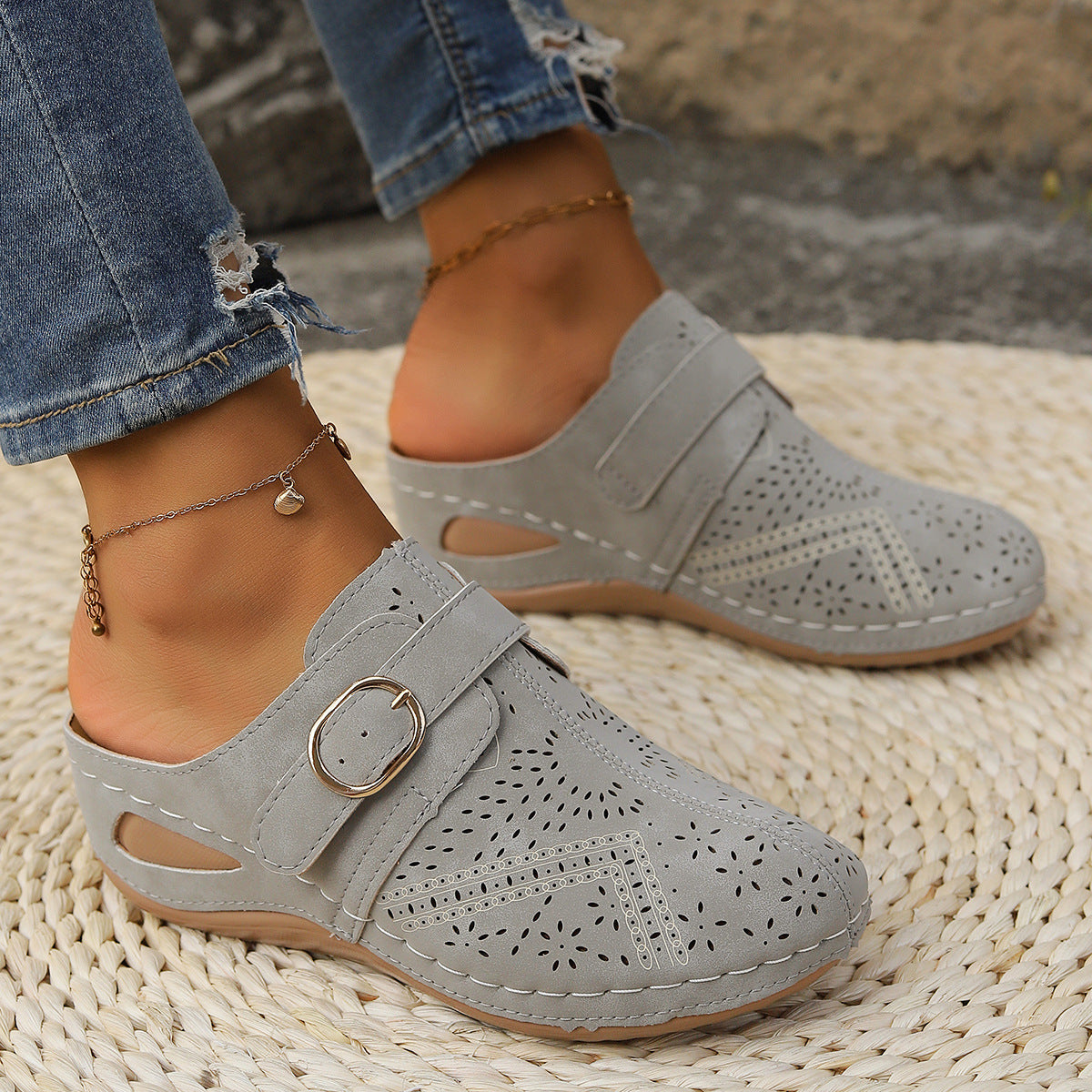 Women's Suede Round Toe Wedge Sandals