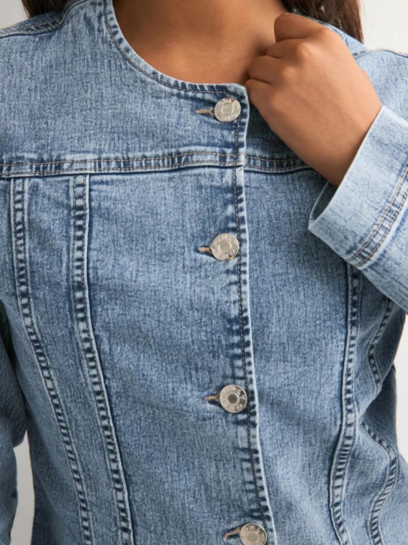 25c02025-01d2-4a9b-82a4-8b2ab34fd213-Max