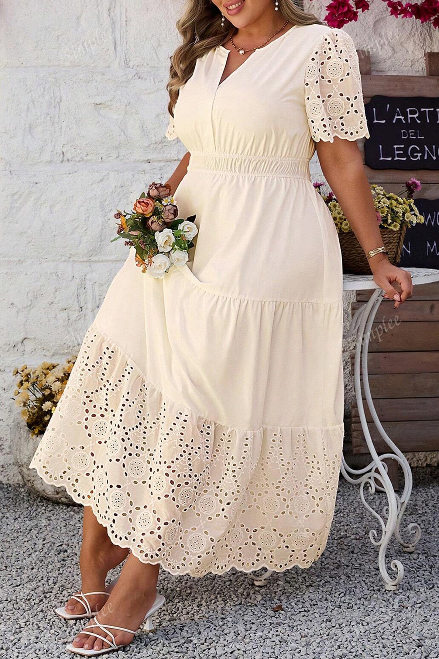 Plus Size Lace Embroidery Short Sleeve Maxi Dress