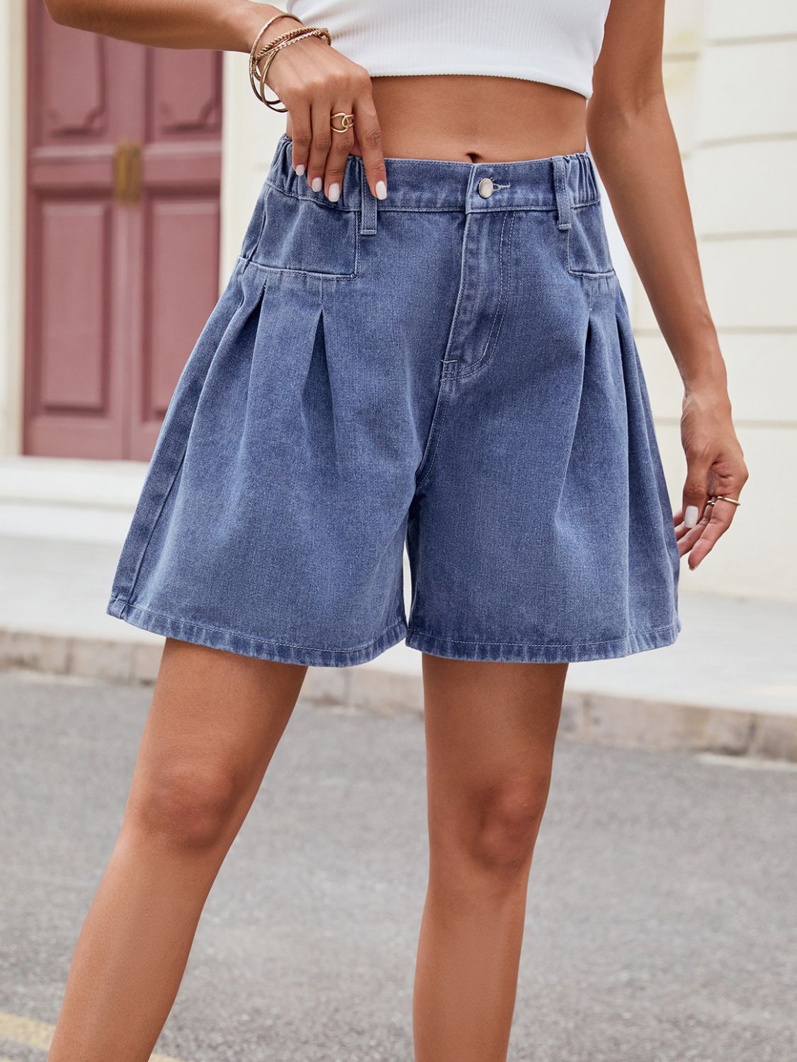 Ruched Half Elastic Waist Denim Shorts