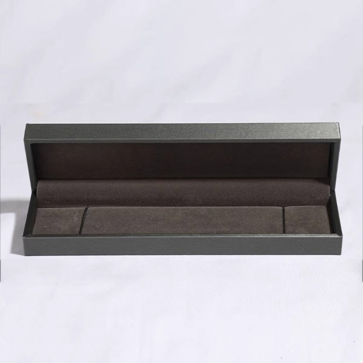 5a53b370-7fd4-4141-becd-74a8c9e2b802-Max