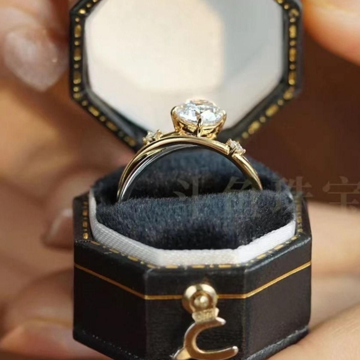 64910ffc-841e-4003-a67b-17caacf58527-Max