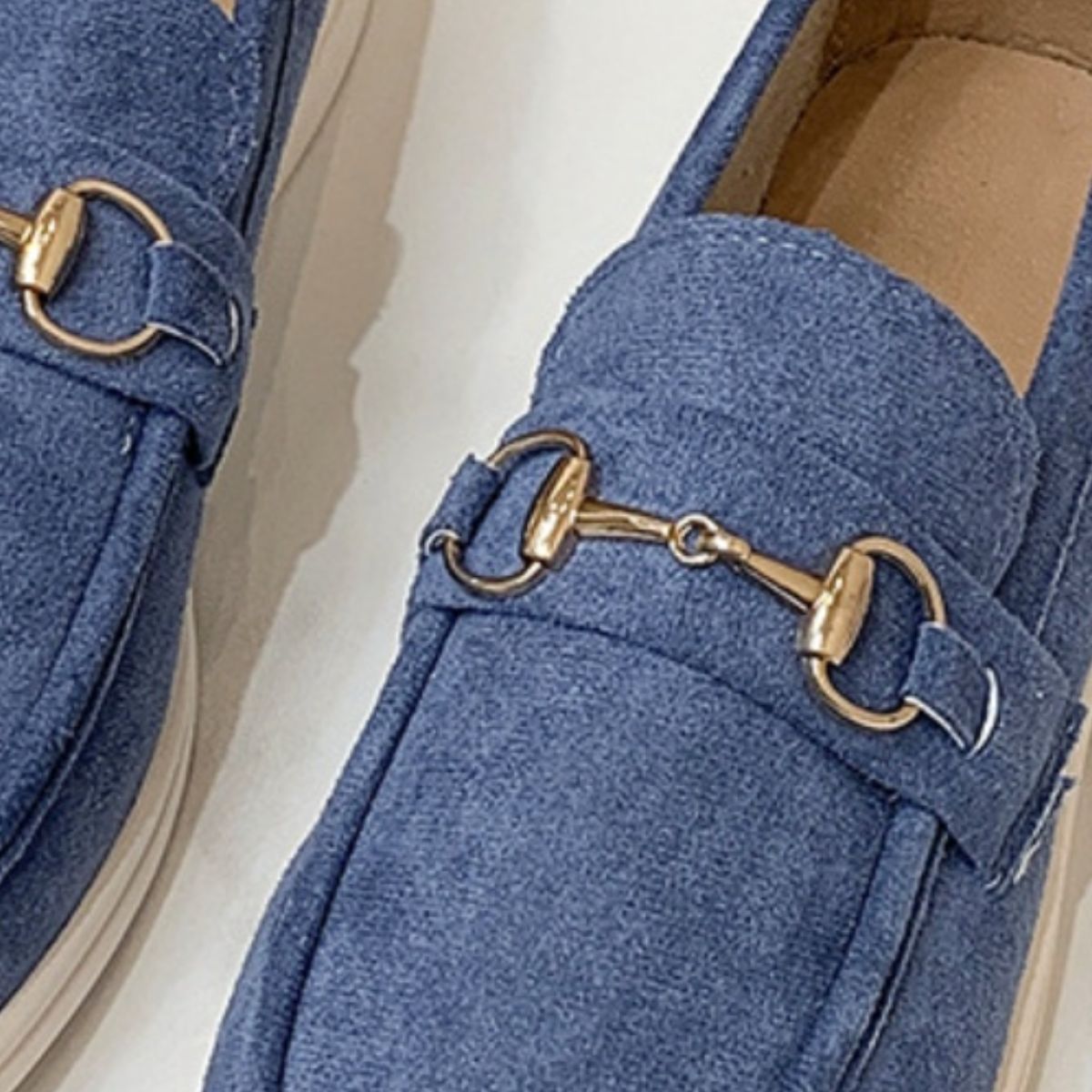 Women's Metal Buckle Flat Suede Sneakers