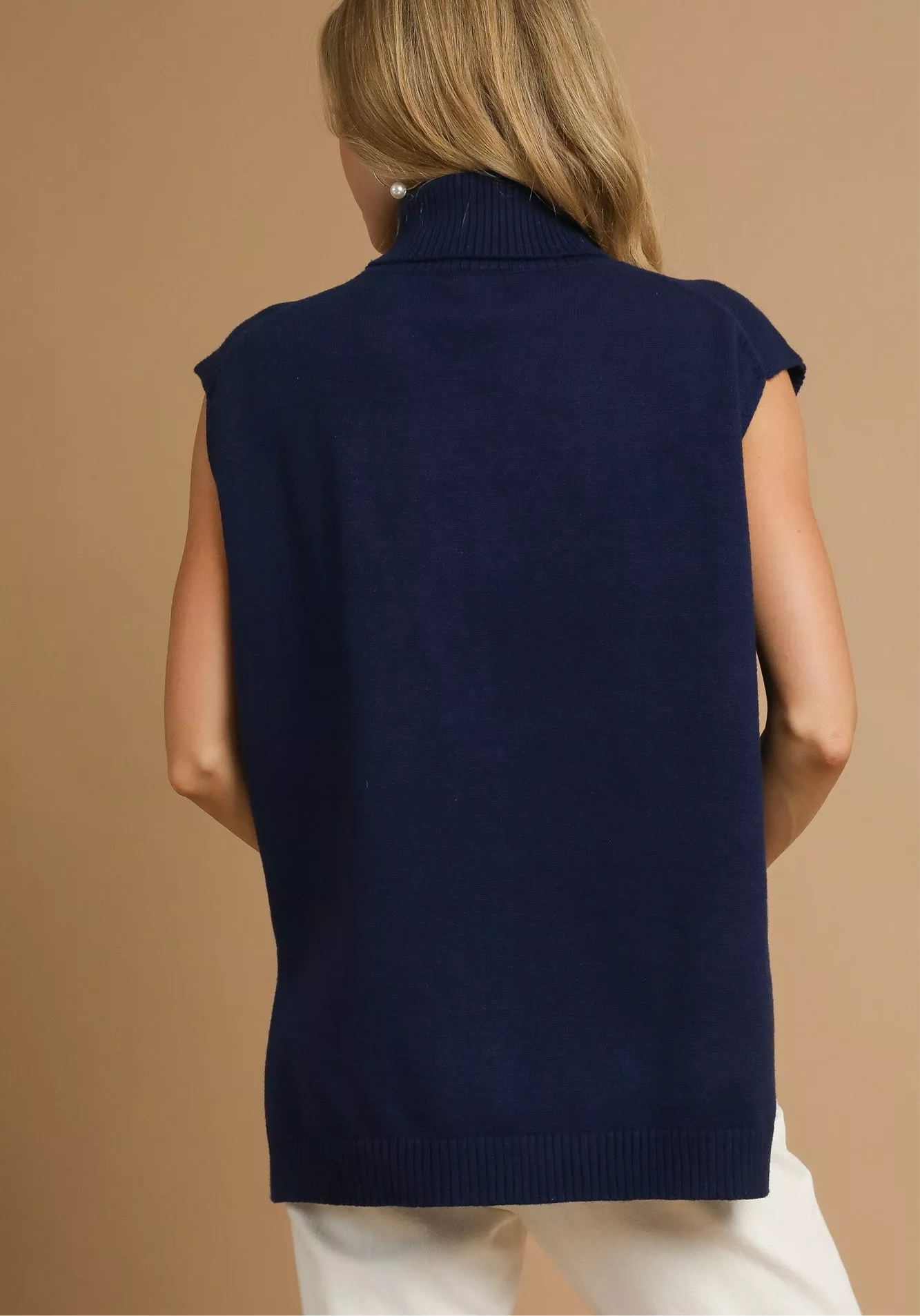 High-Low Turtleneck Sleeveless Sweater