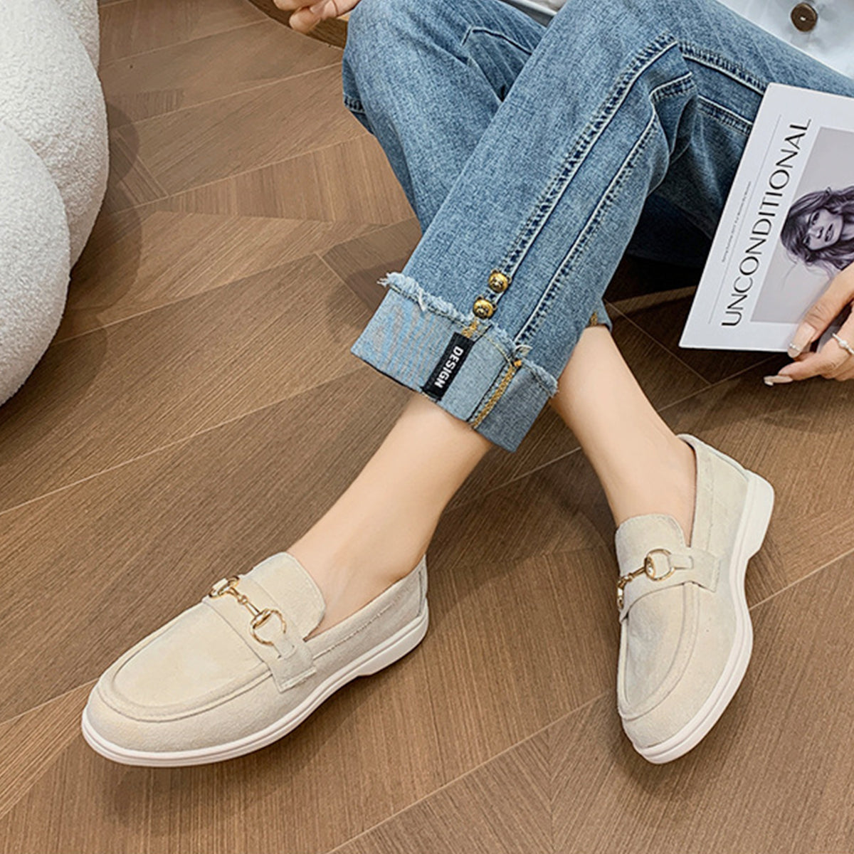 Women's Metal Buckle Flat Suede Sneakers