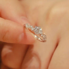 1 Carat Moissanite 925 Sterling Silver Ring