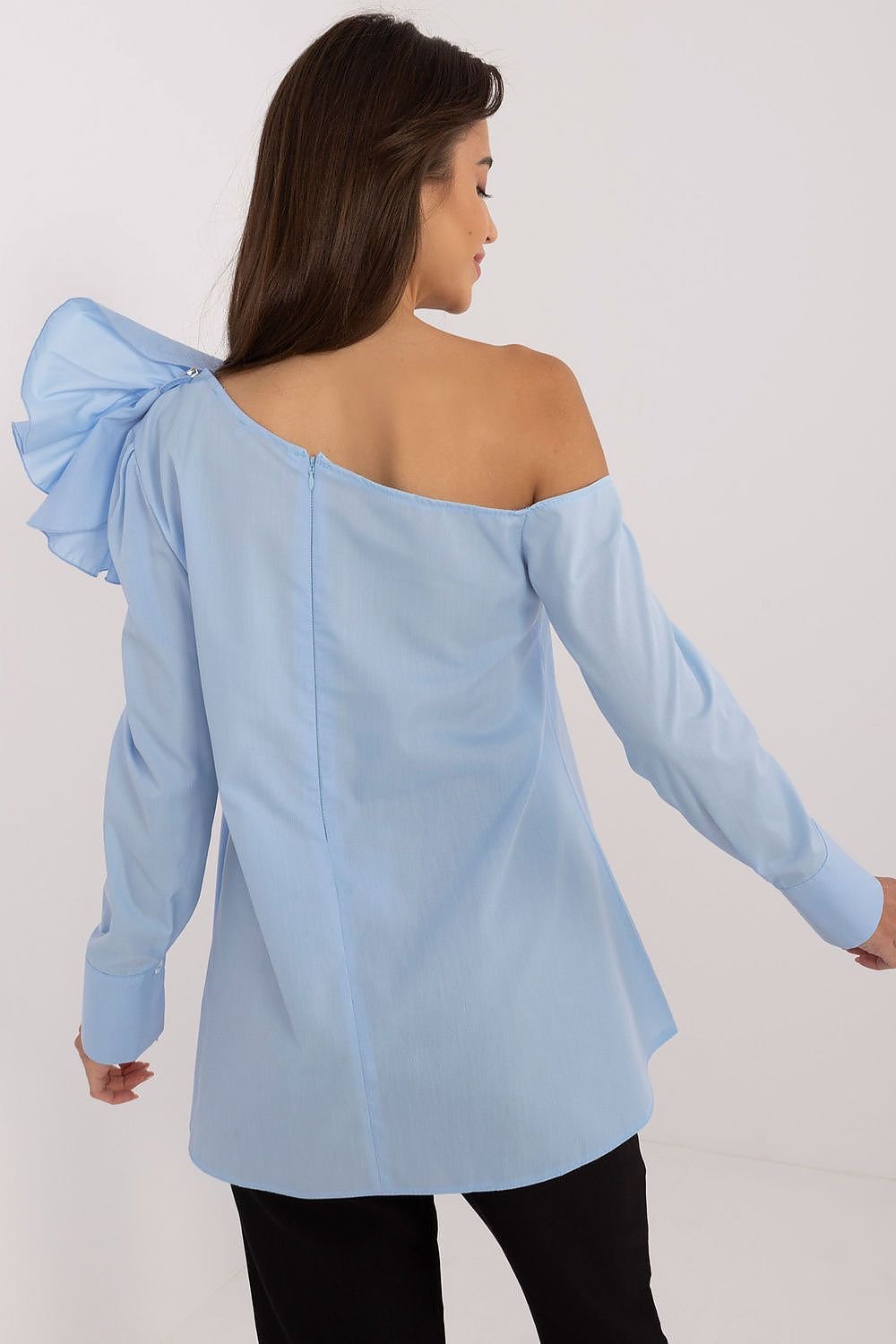 100% Cotton Off-the-Shoulder Flower Brooch Blouse