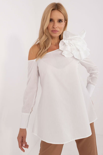 100% Cotton Off-the-Shoulder Flower Brooch Blouse