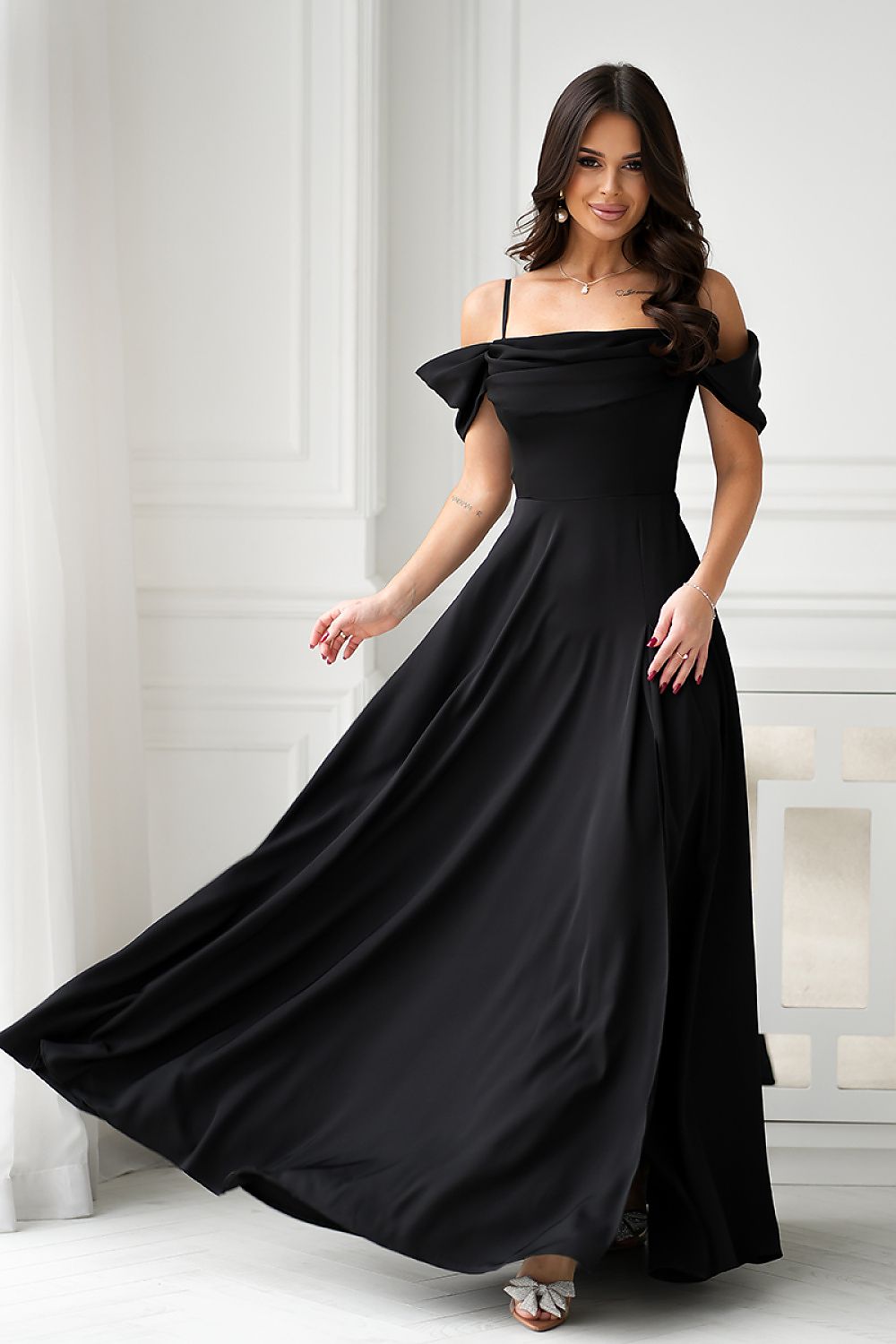 Alluring Dropped Shoulder Elegant Maxi Dress