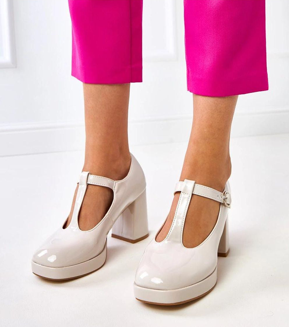  Heeled low shoes model 218175 Solea 