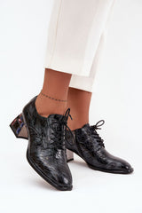 Leather Low Heeled Laced Shoes