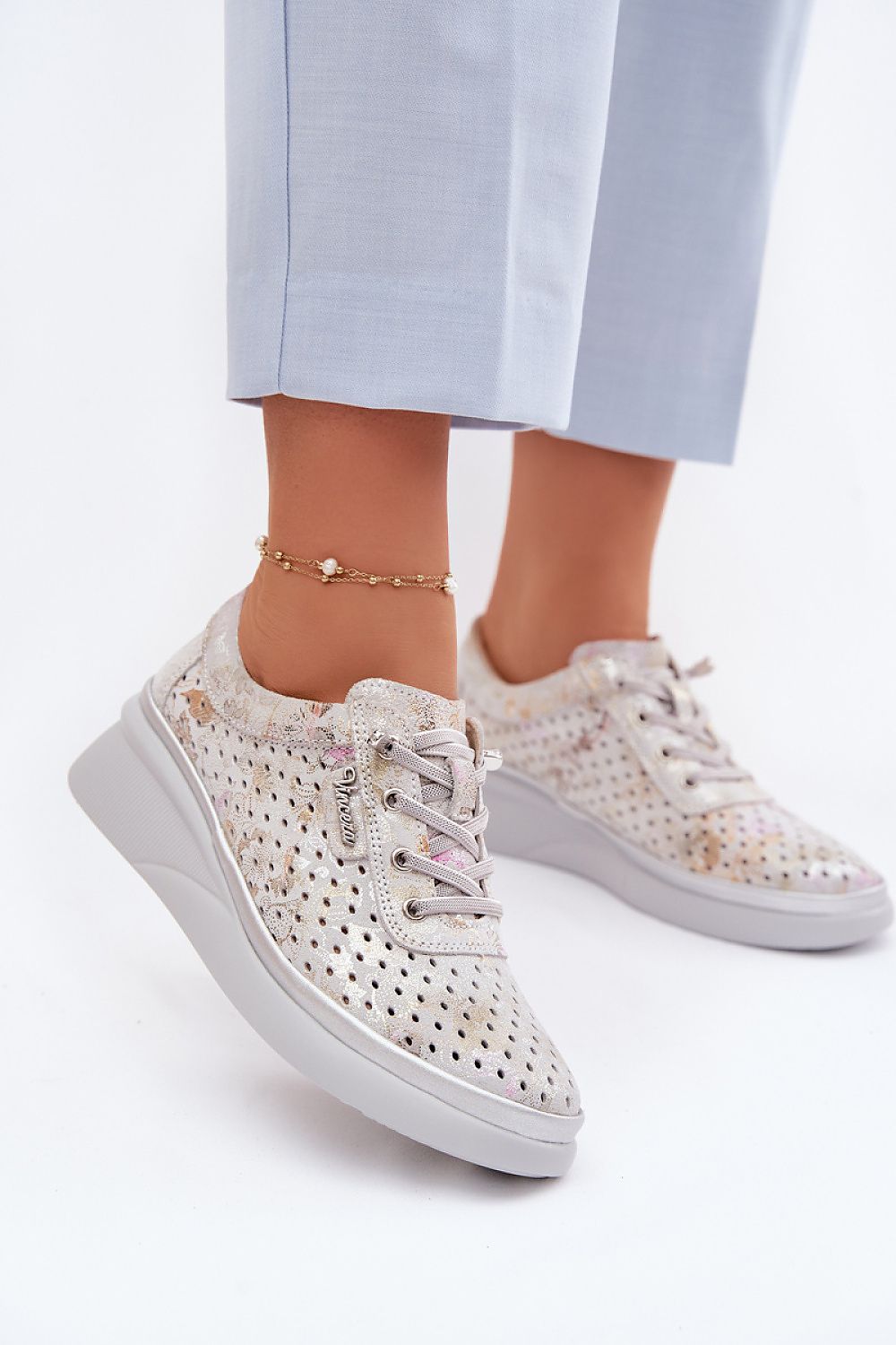  Half shoes model 226323 Step in style 