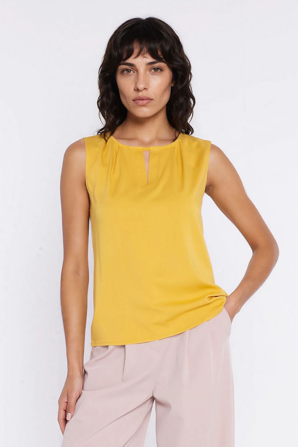  Blouse model 226427 Nife 