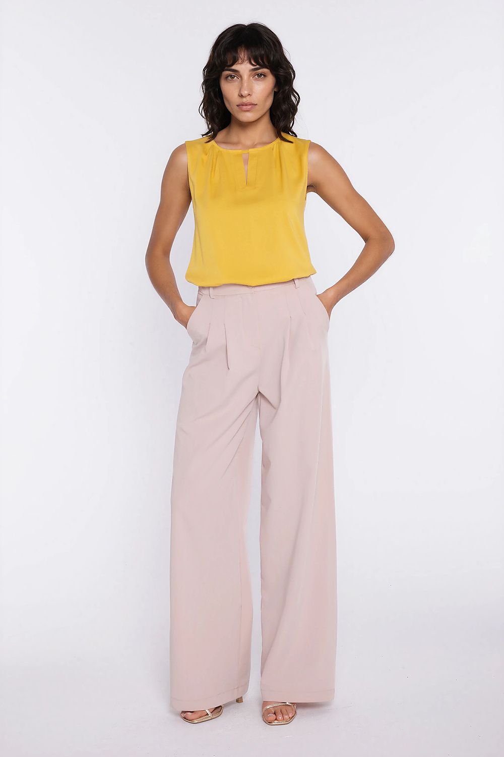  Blouse model 226427 Nife 