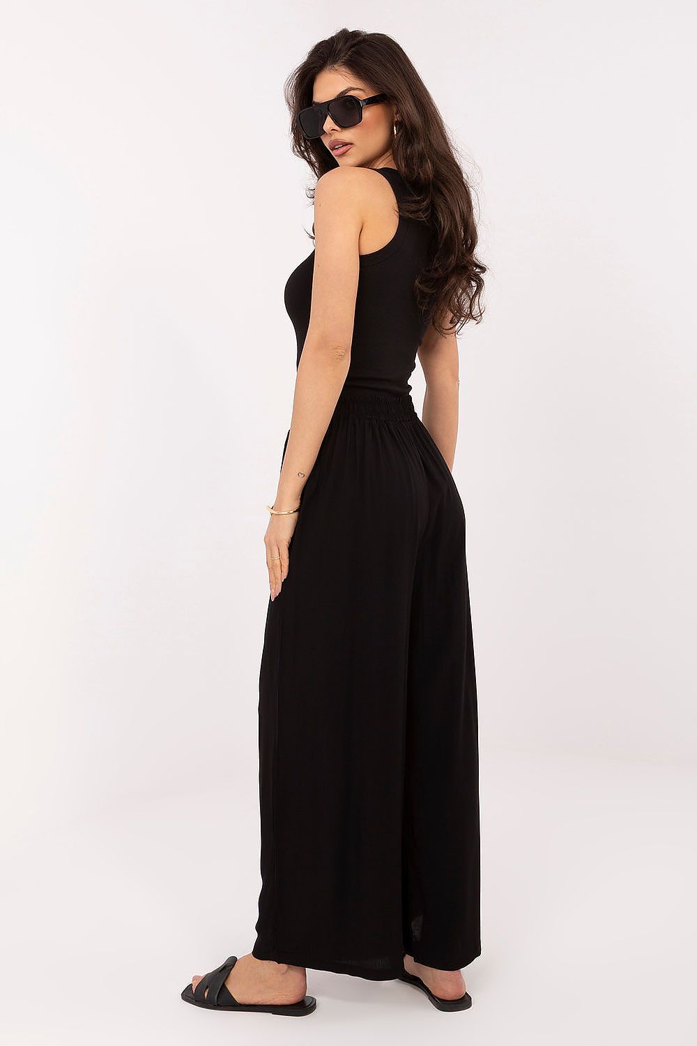  Women trousers model 226644 Italy Moda 