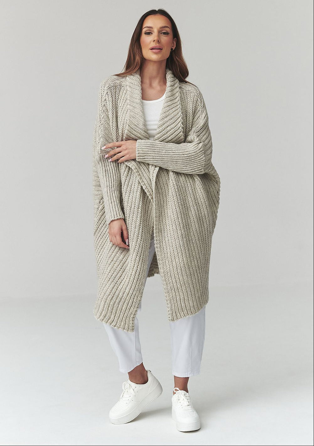  Cardigan model 226880 Makadamia 