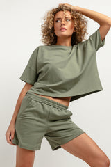 High-Waisted Summer Shorts with Crease Detail