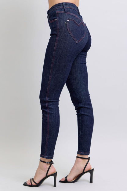 Heart Shaped Back Pockets Skinny Jeans