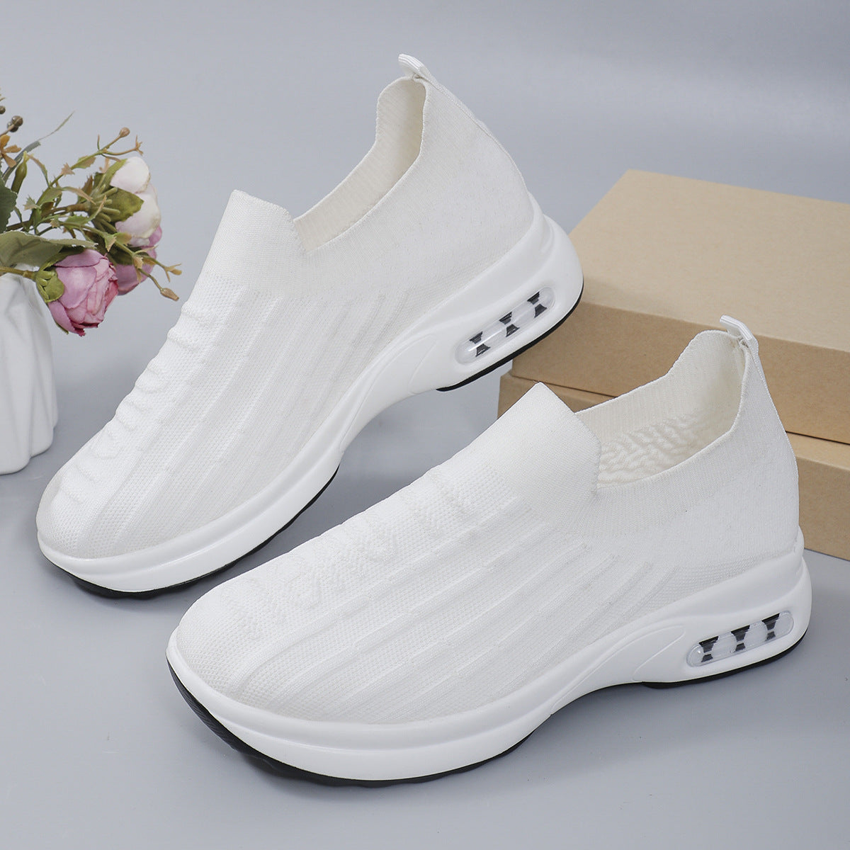 Women's Round Toe Knit Slip On Sneakers